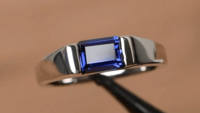 What to Know When Buying a Blue Sapphire Ring for Your Wedding?